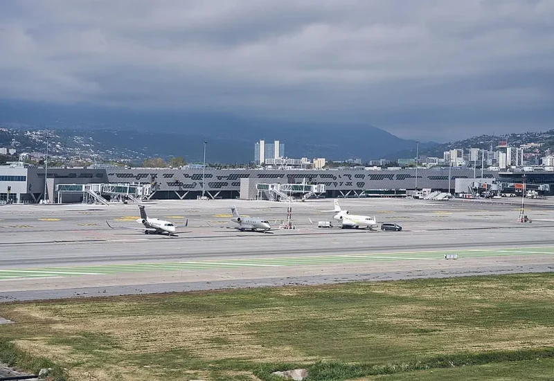 Busy airports for private jets during back-to-school season